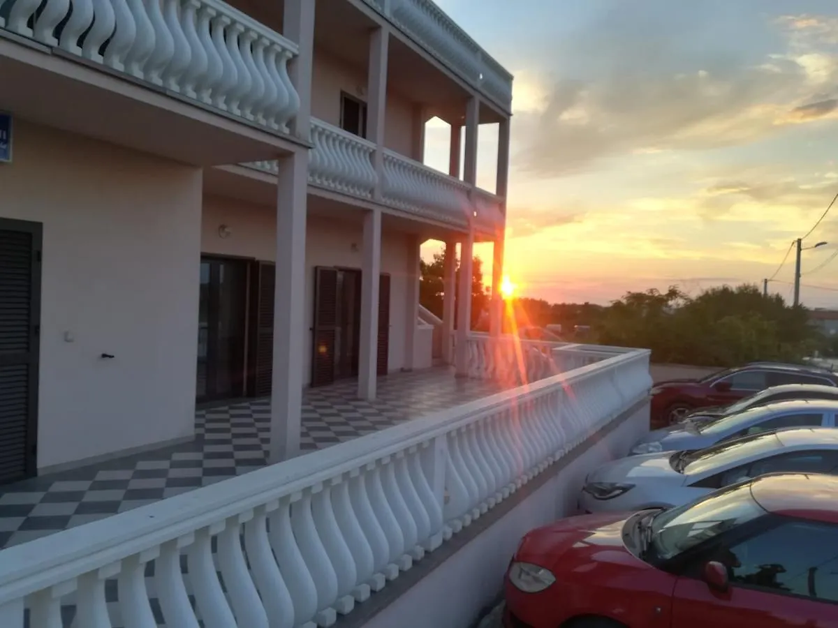 Apartments Bernarda 1 Nin Croacia